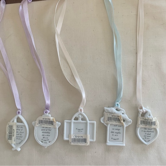 Enesco Precious Moments Porcelan Oraments with Ribbons Set of 5 - Picture 2 of 11